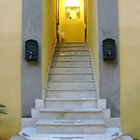 Apartment La Casa Di Nonno Vittorio Naples