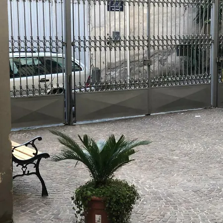 Apartment La Casa Di Nonno Vittorio Naples